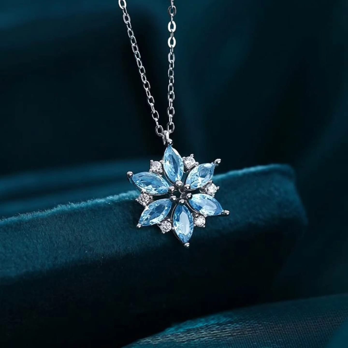 Collar Kori